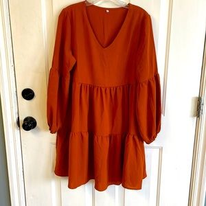 Womens M burn orange gooey dress. NEVER WORN!